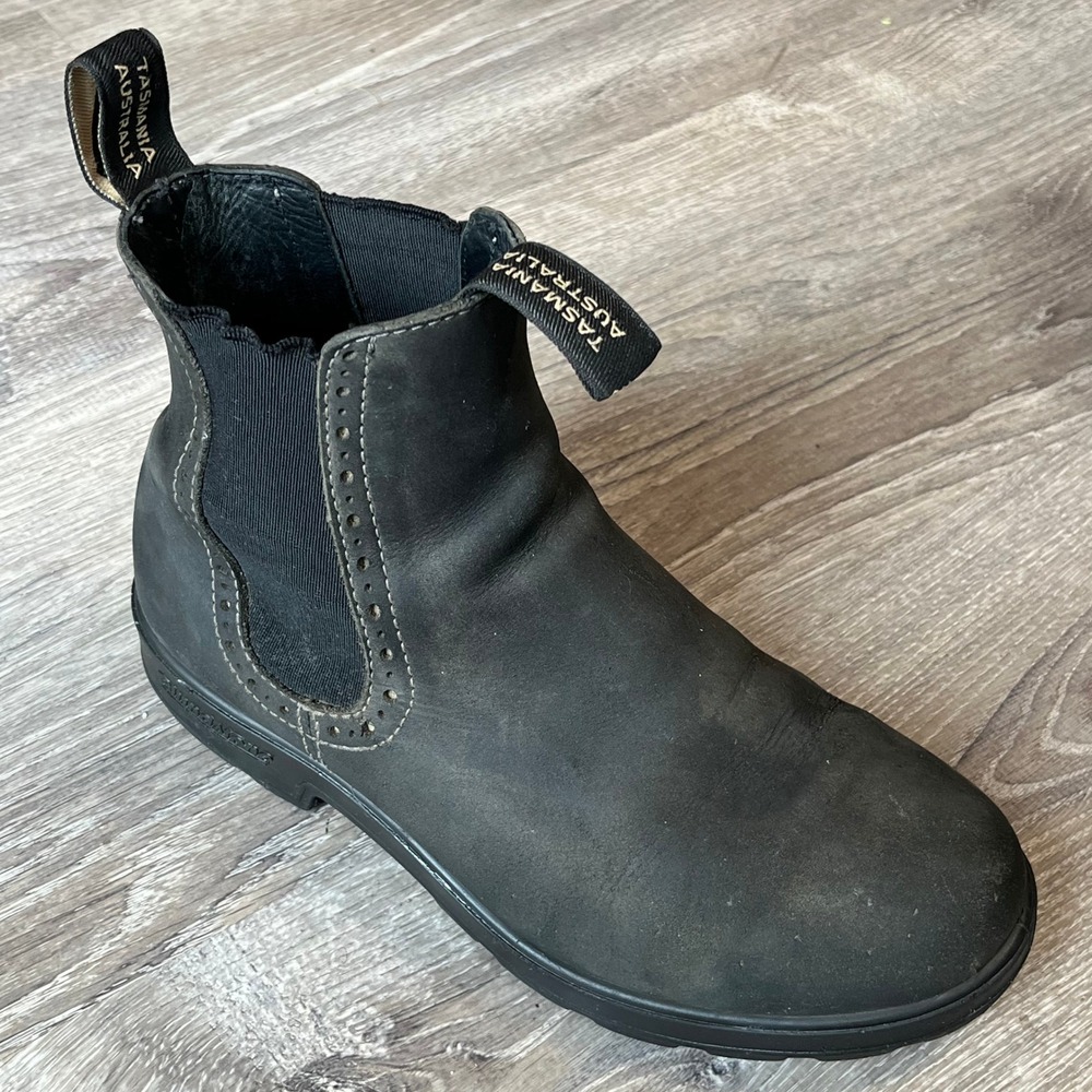 Blundstone 1351 Womens Chelsea Boots Rustic Black Leather Brogue US 7.6 UK 5.5